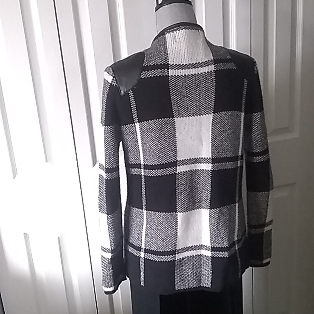 Ethereal jacket - Picture 5 of 5